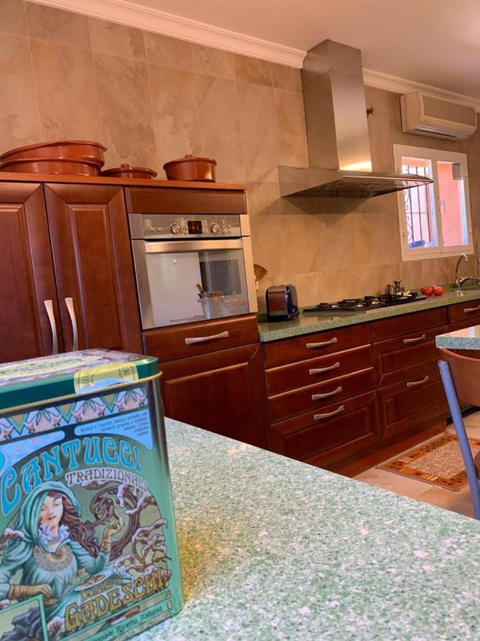 Chalet Con Piscina A 50 M De La Playa . Marbella Ngoại thất bức ảnh